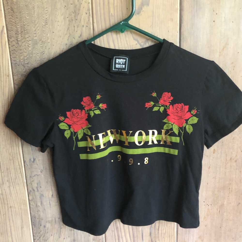 black cropped top